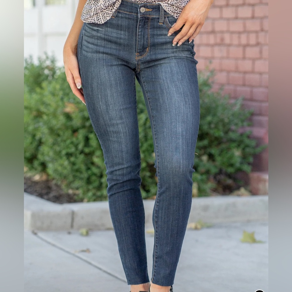 NWT - Judy Blue - Mid-Rise Cut Hem Skinny Jeans - Woman's Size 24W